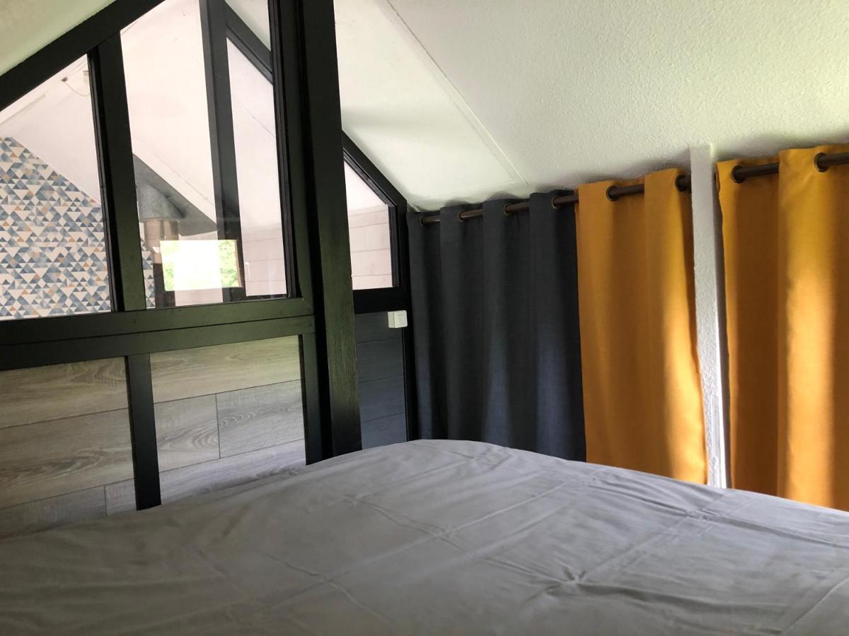 Cottage Chaleureux Dans Domaine Prive Signy-le-Petit 外观 照片